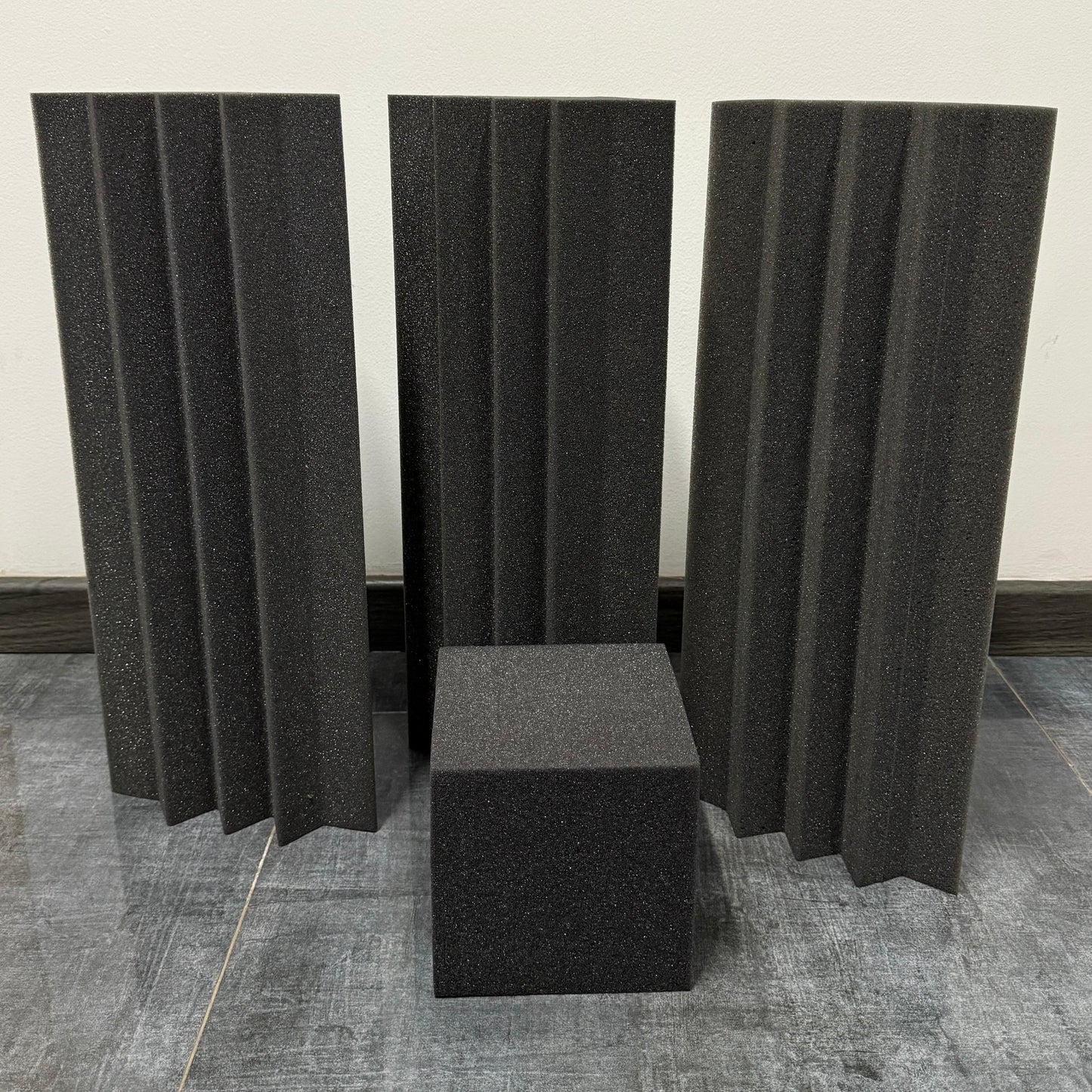 Kit Acústico Esquinero Mediano - 3 Trampas de Bajos + 1 Cubo