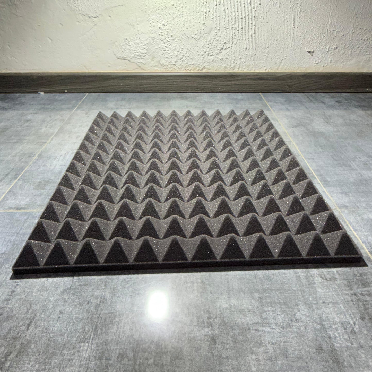 Palmeta Acústica Piramidal (48x48)