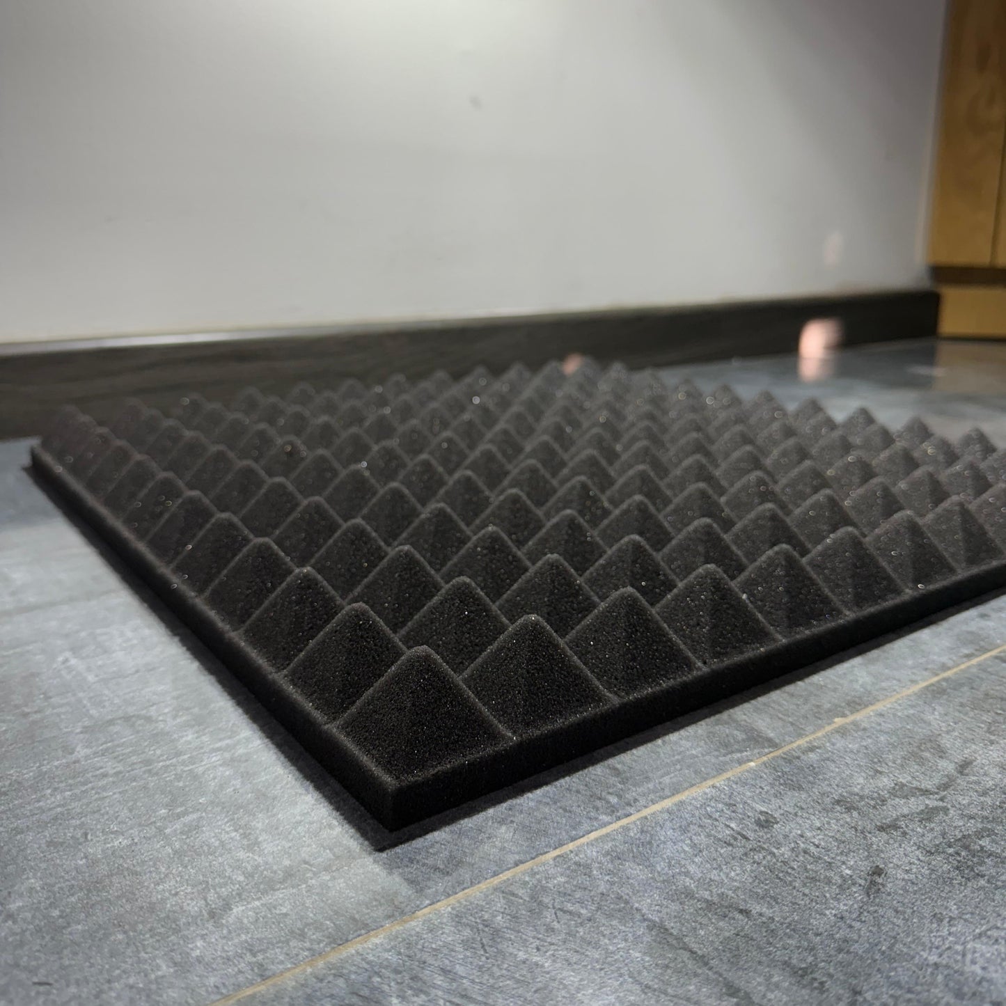 Palmeta Acústica Piramidal (48x48)